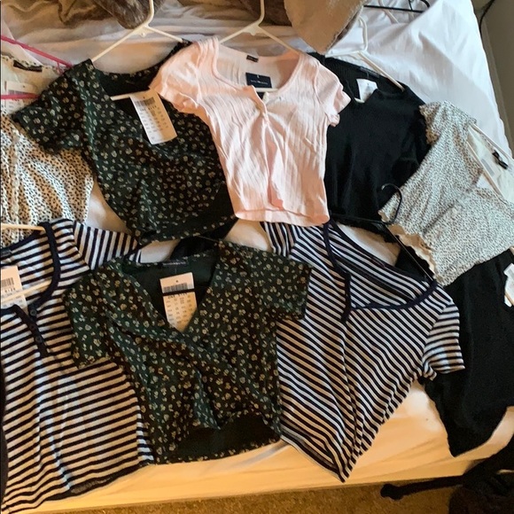 😍Brandy Melville Mystery Box😍 - Picture 2 of 3